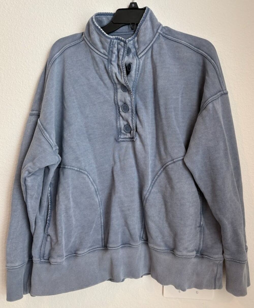 Womens Aerie Henley Blue Jean Wash Pullover Oversized Sweatshirt Size Large